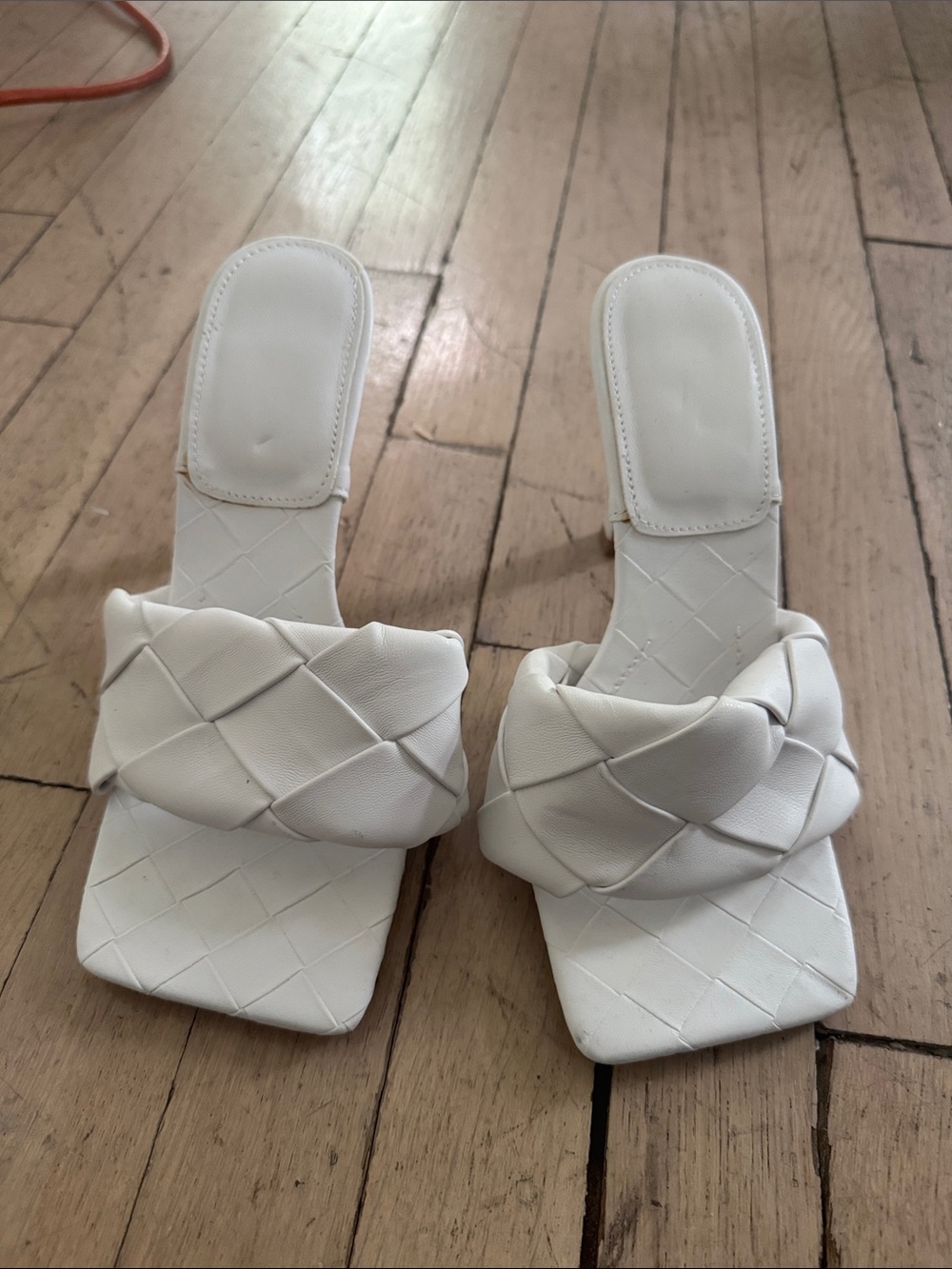Bottega Look A Like Women's White Braided Square-Toe Slide Sandals